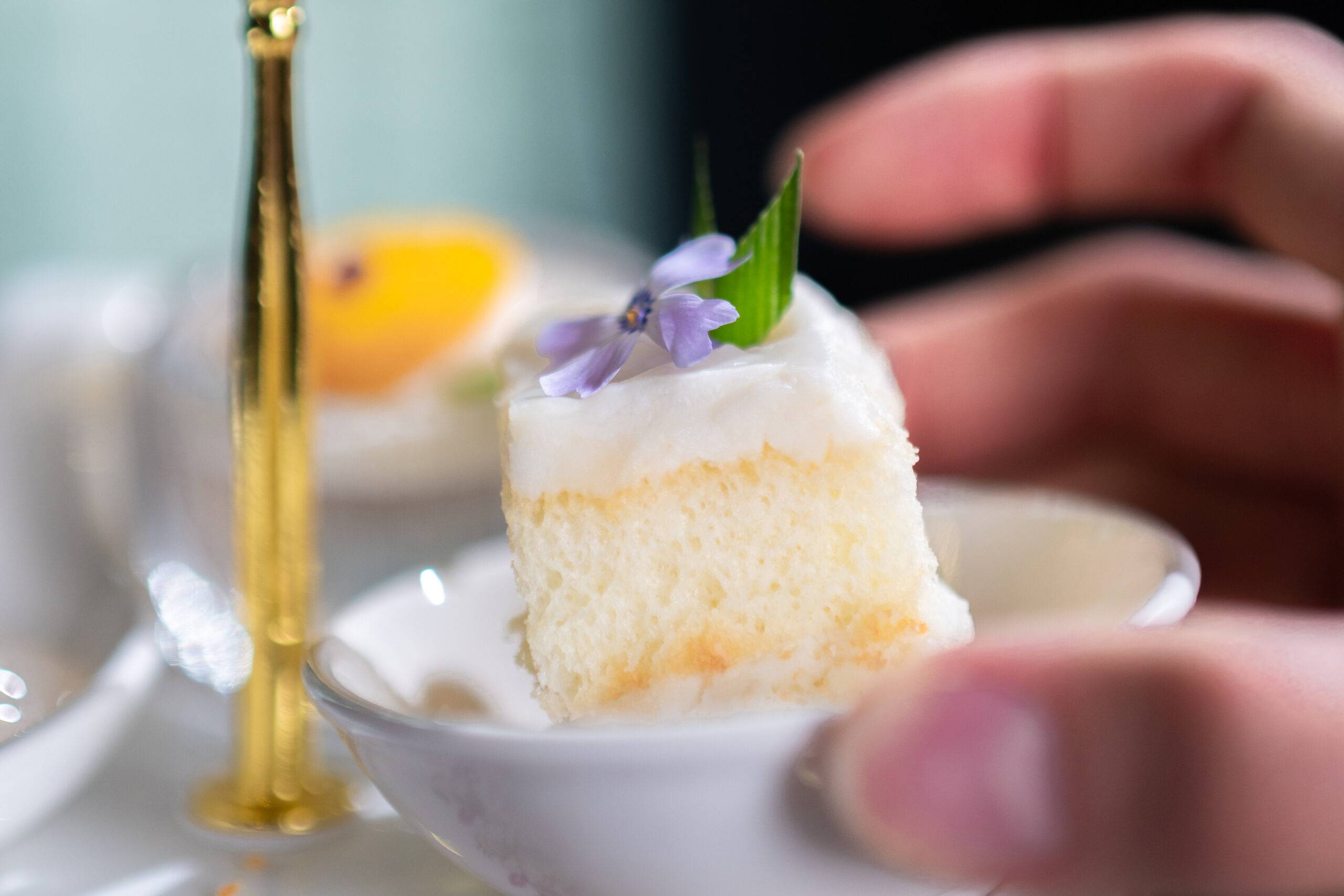THAI YOUNG COCONUT CAKE